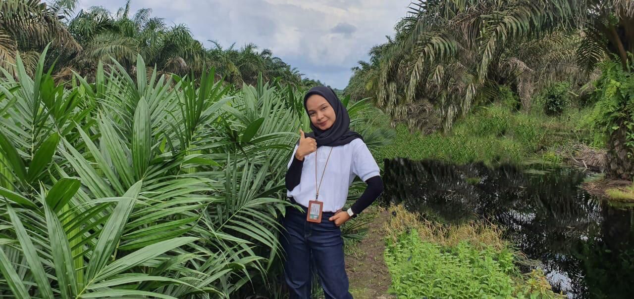 Daughter of palm oil farmer