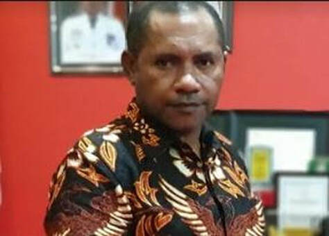 Papua Benediktus Tambonop Bupati